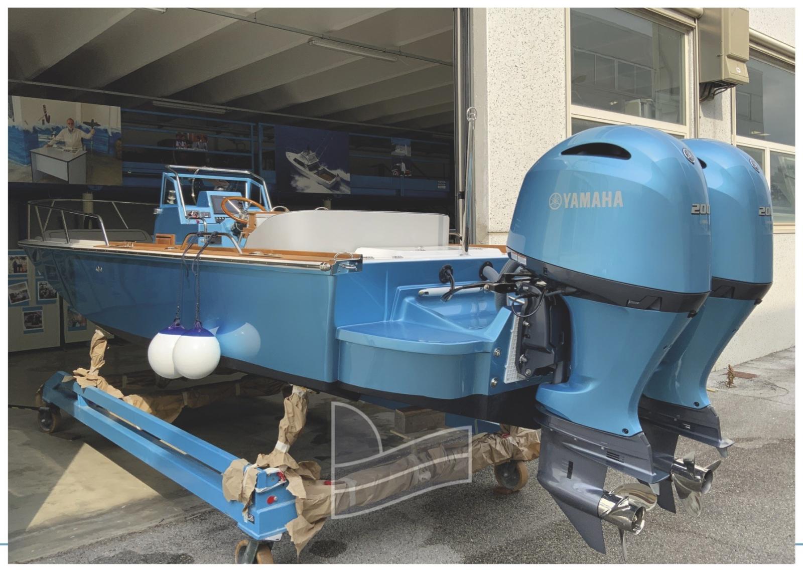 boston whaler Outrage 25