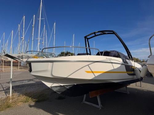 Beneteau flyer 6 sportdeck