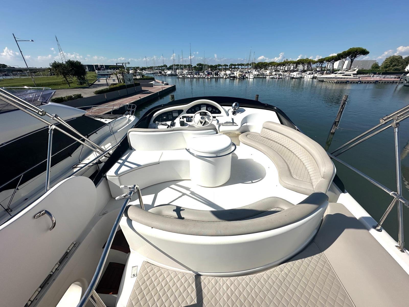 azimut 46