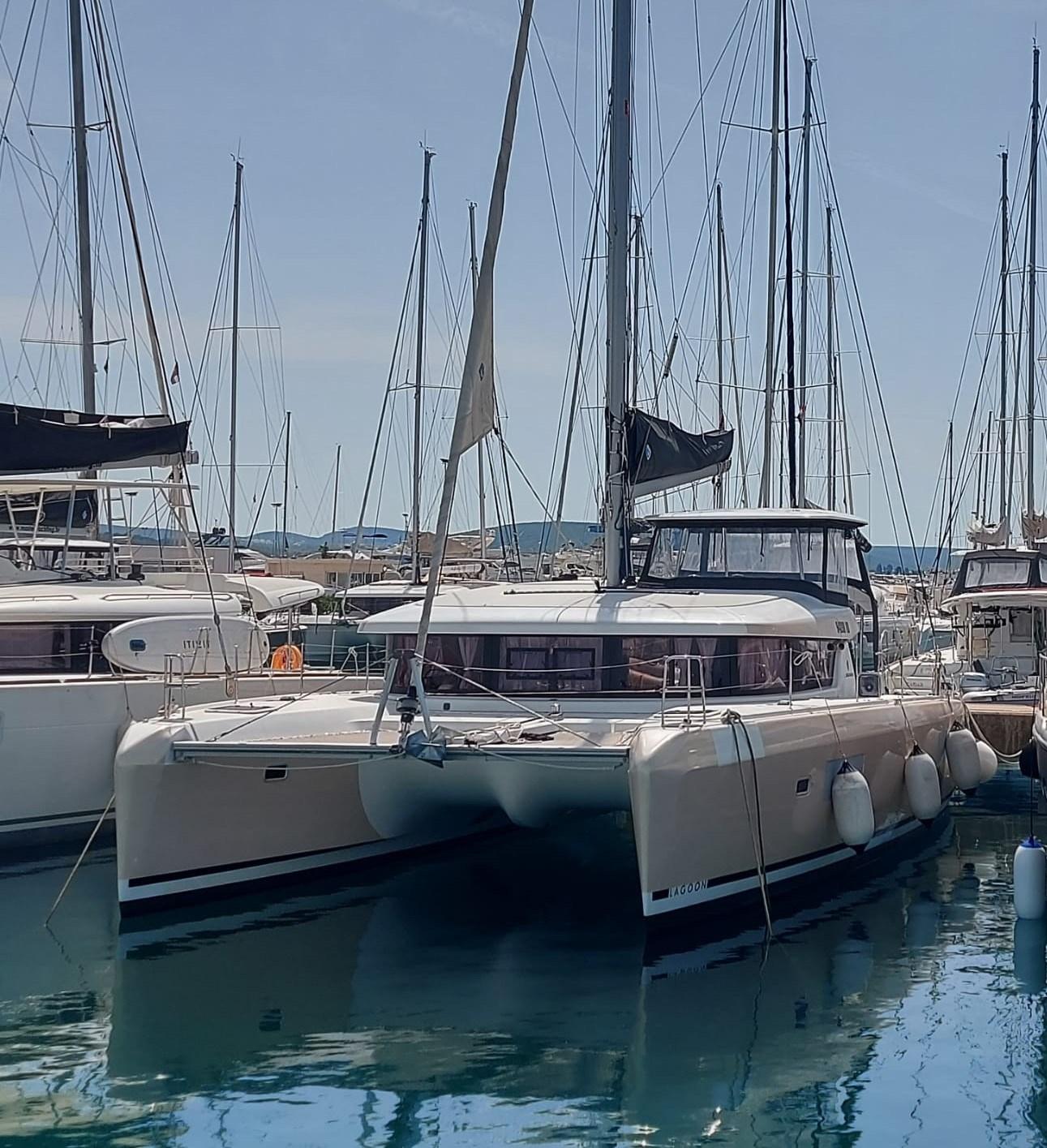 lagoon Lagoon 42