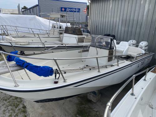 Boston whaler 22 outrage
