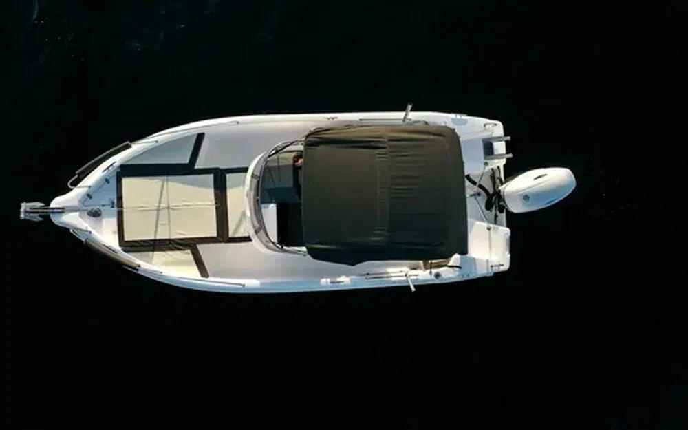 b2 marine Cap ferret 702