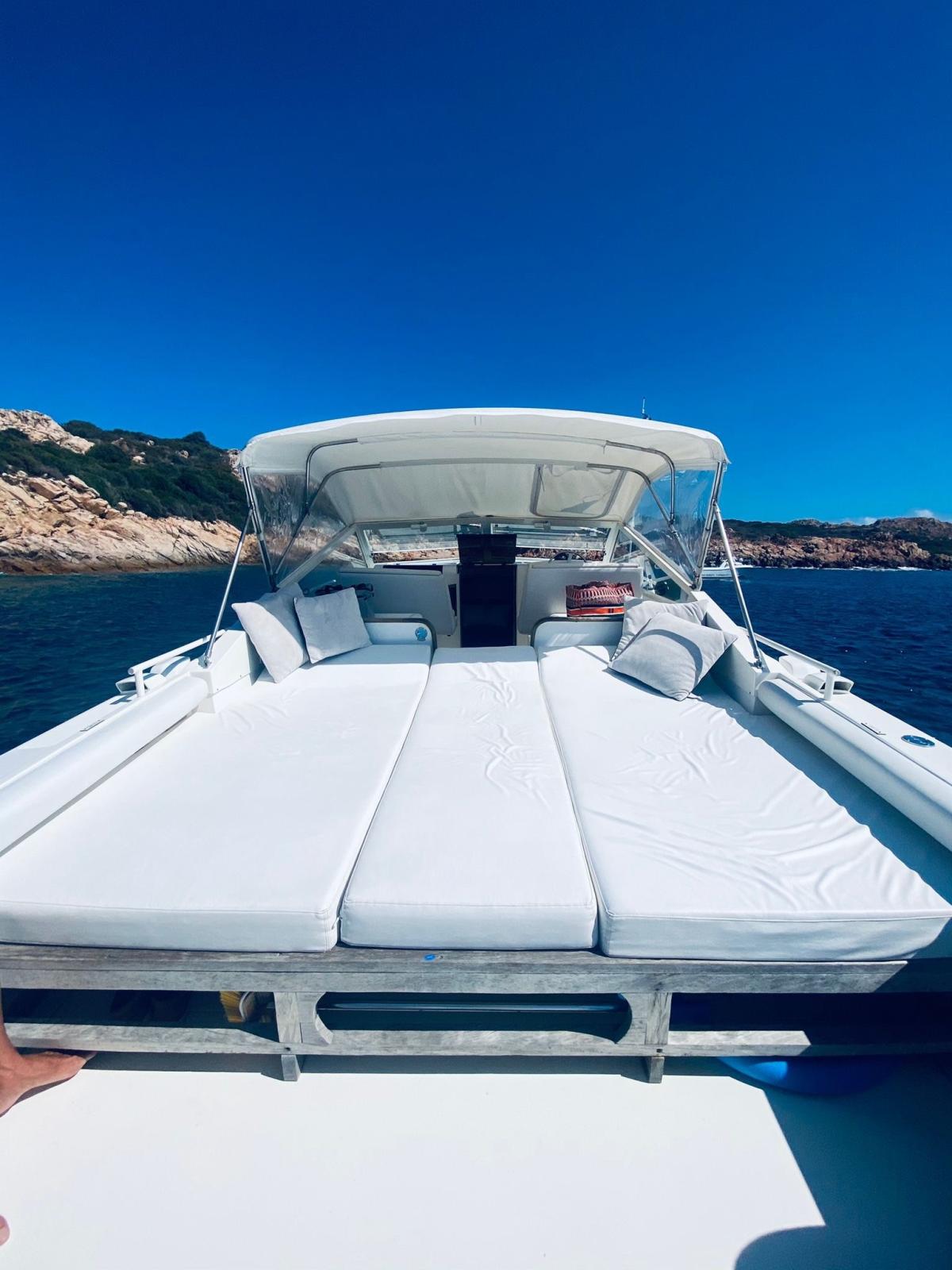 bertram yacht 28' moppie