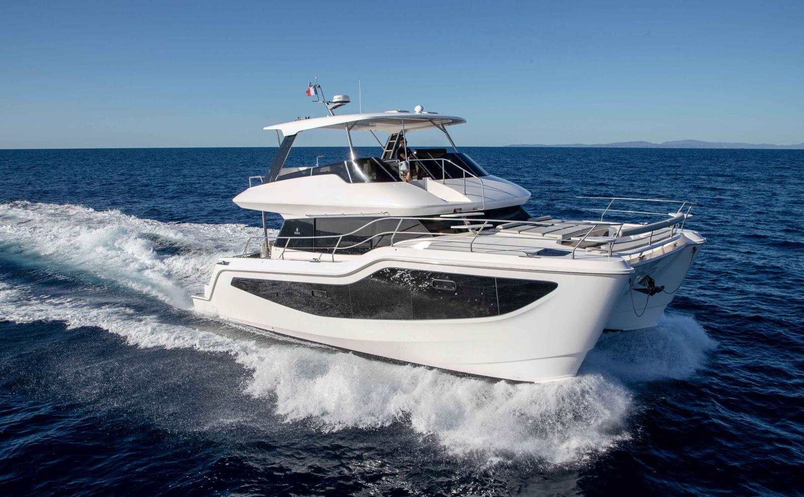 aquila 46 yacht