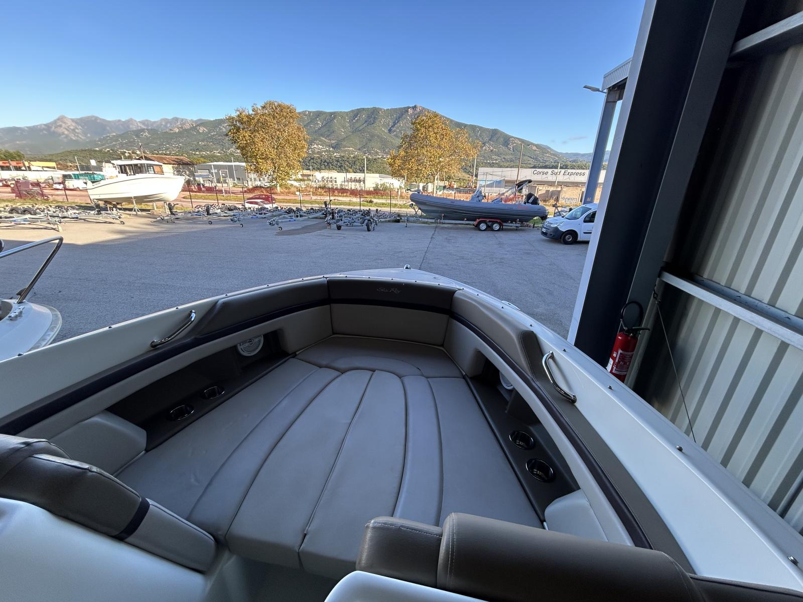 sea ray 270 slx