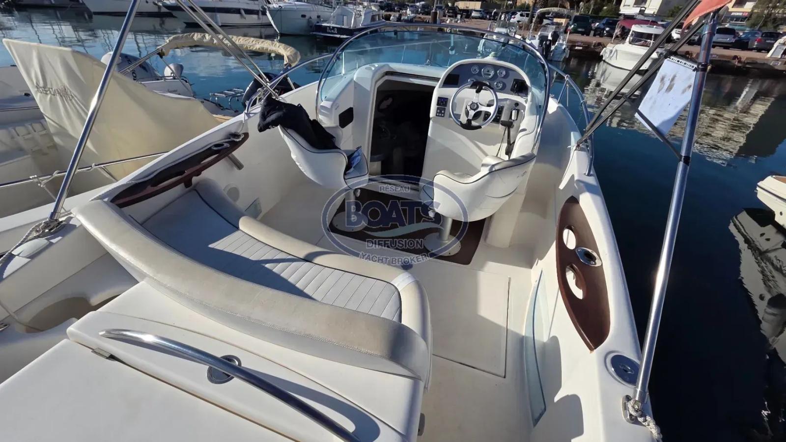 Rio 750 day cruiser