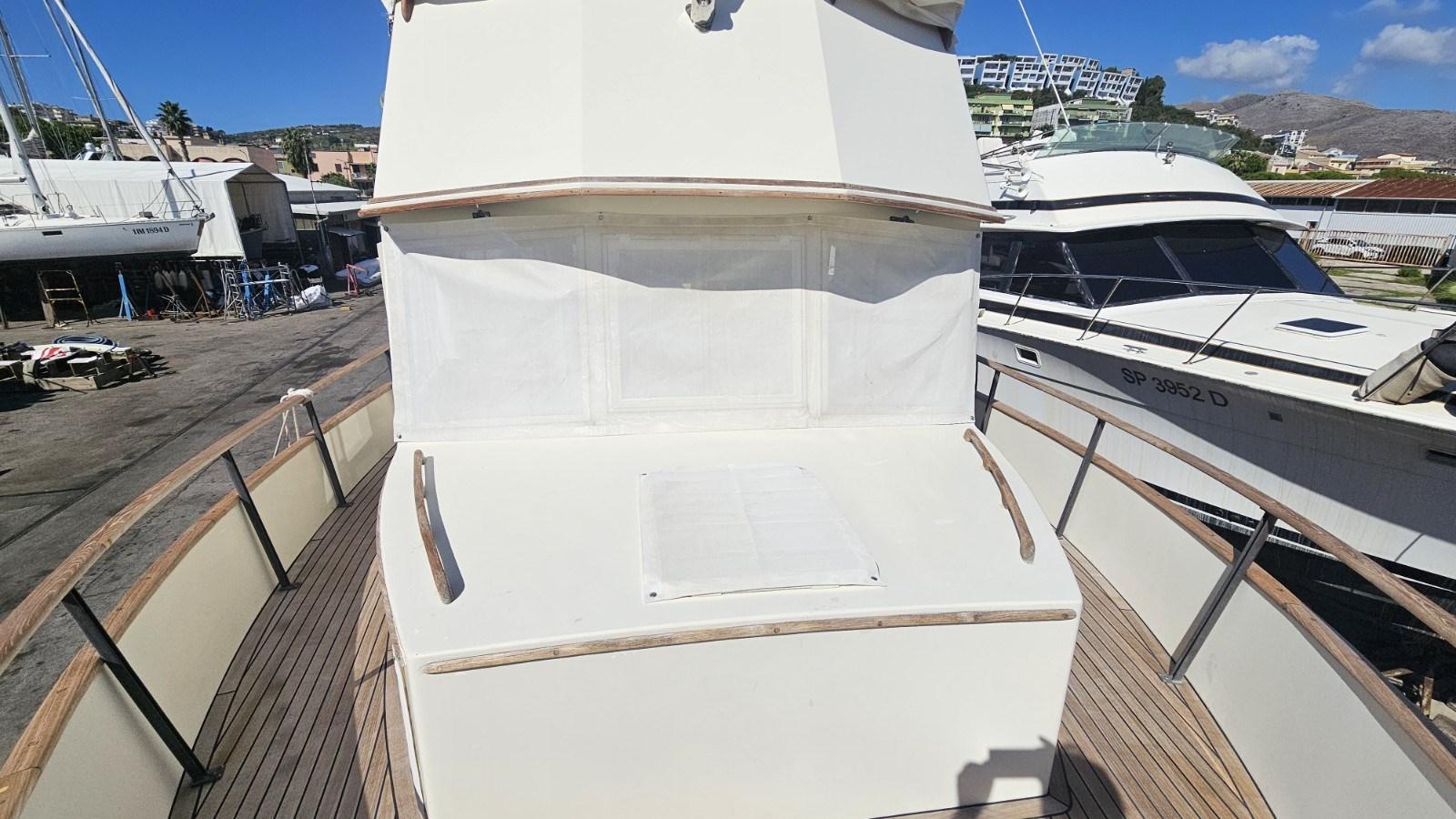 grand banks 42