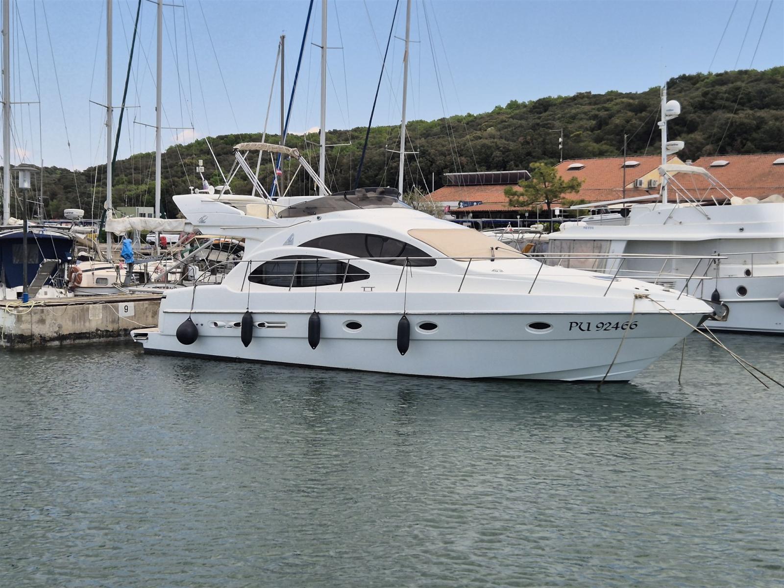 azimut 42