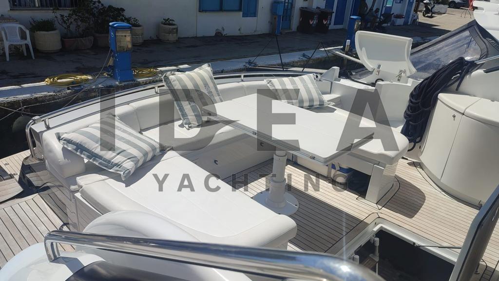 pershing 62