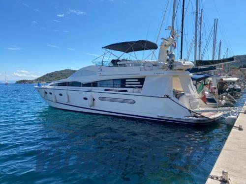 Fairline squadron 62