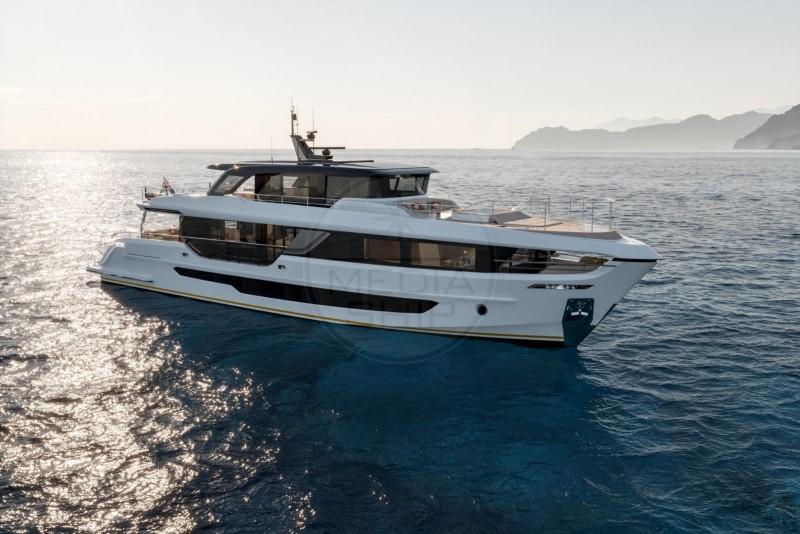 gulf craft Majesty 100 terrace