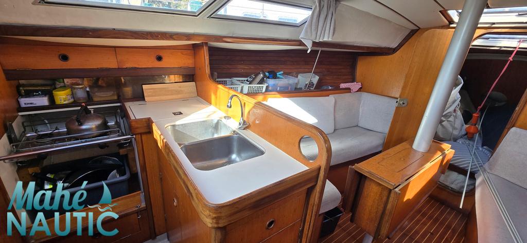 beneteau First 325