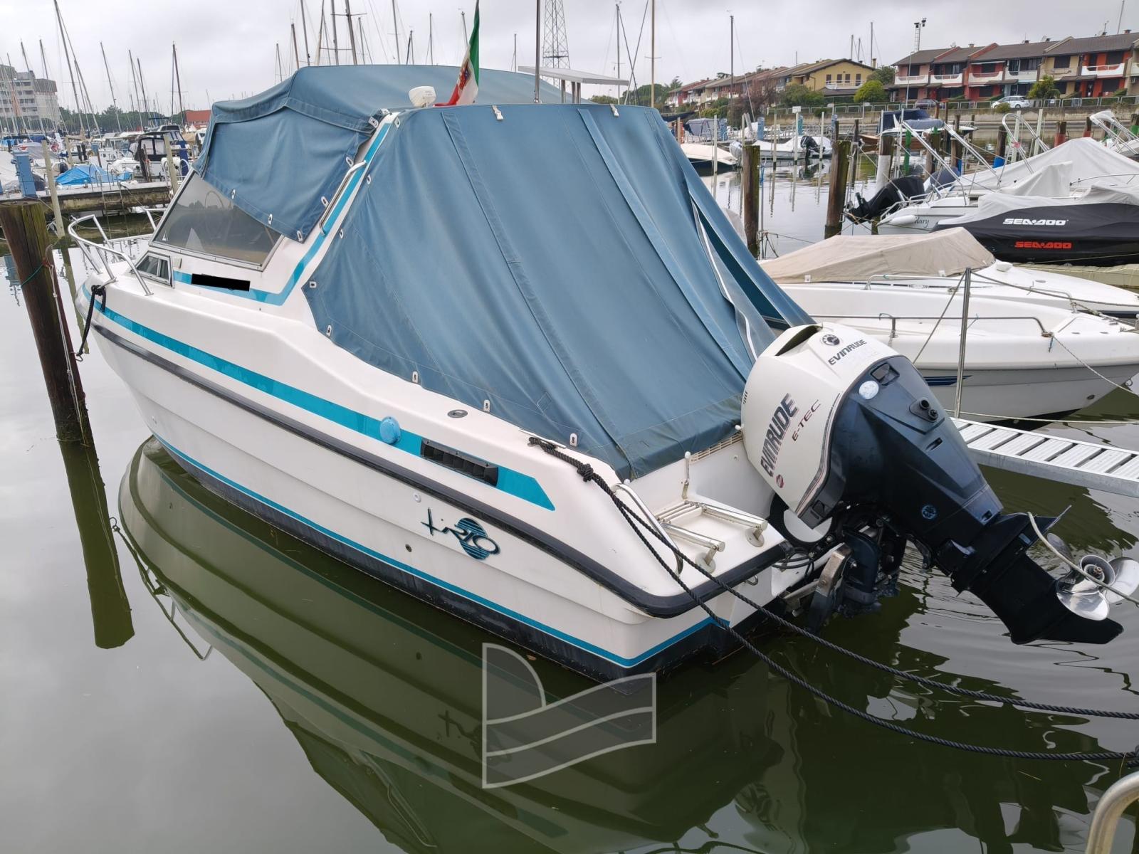 rio yachts 750 cabin
