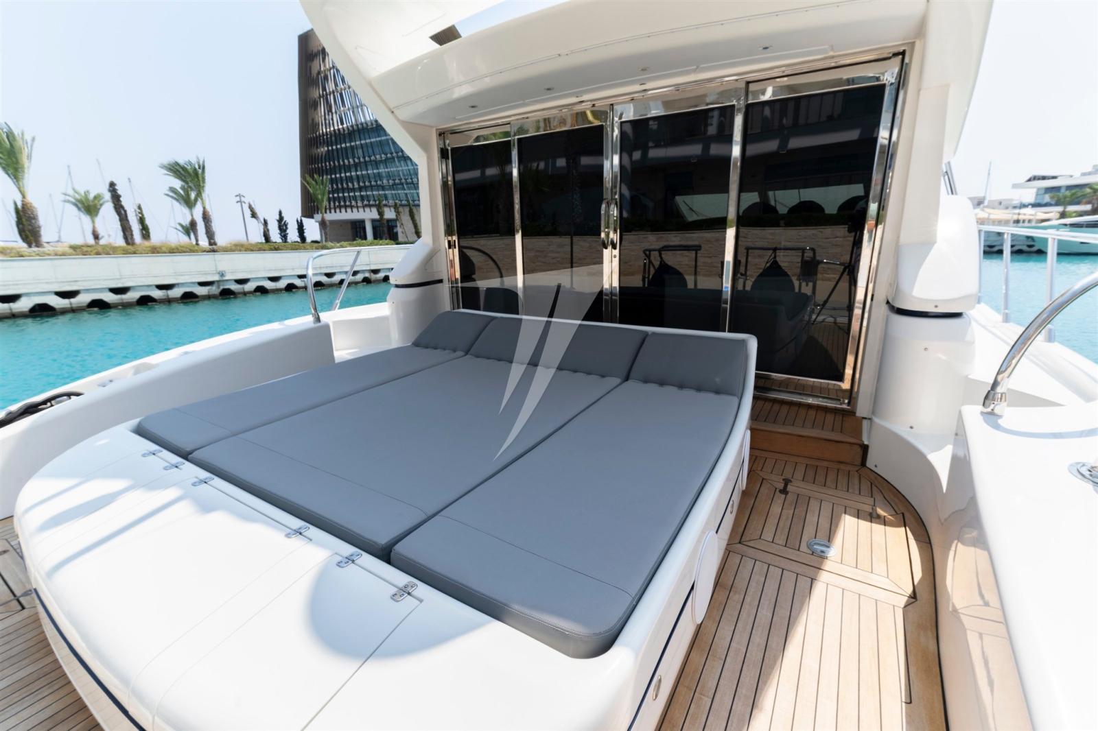 mangusta yachts 72