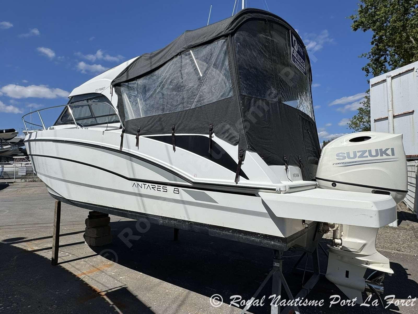 beneteau Antares 8 ob