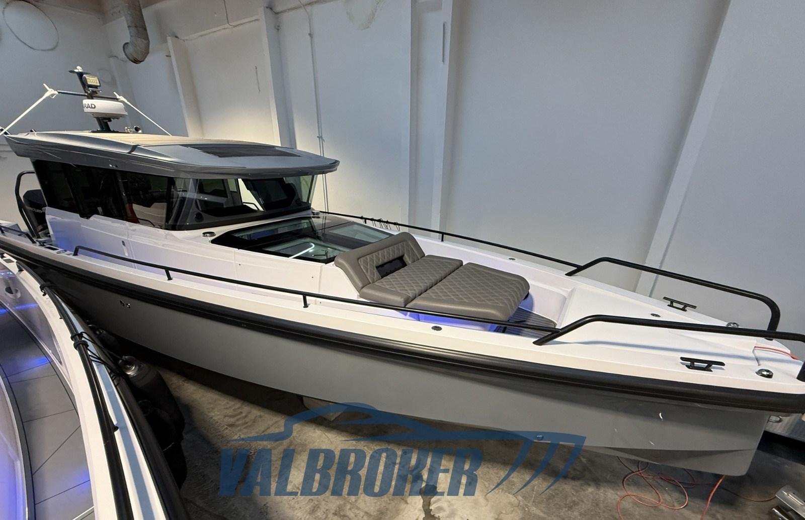 axopar 37 xc cross cabin