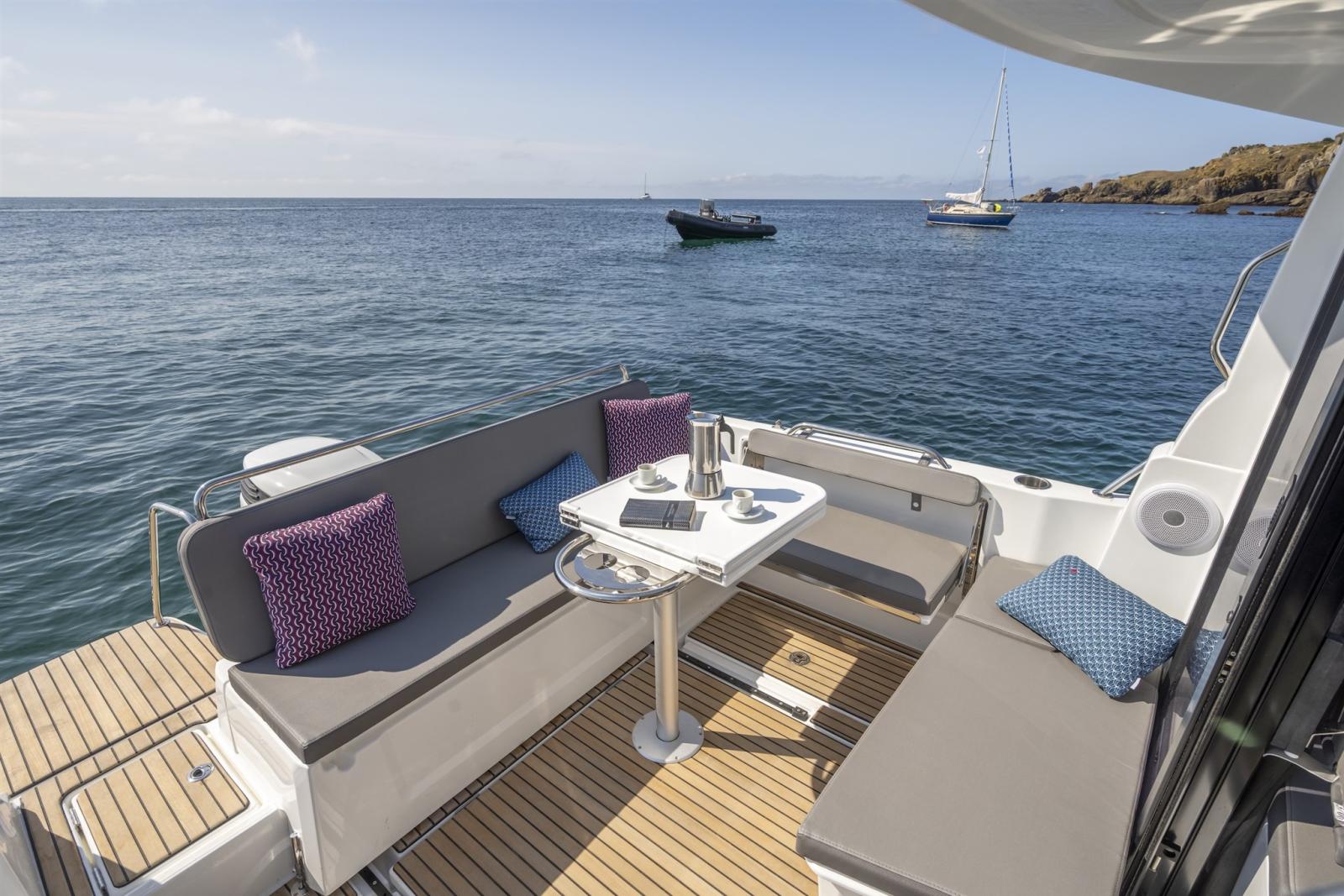 beneteau Antares 8