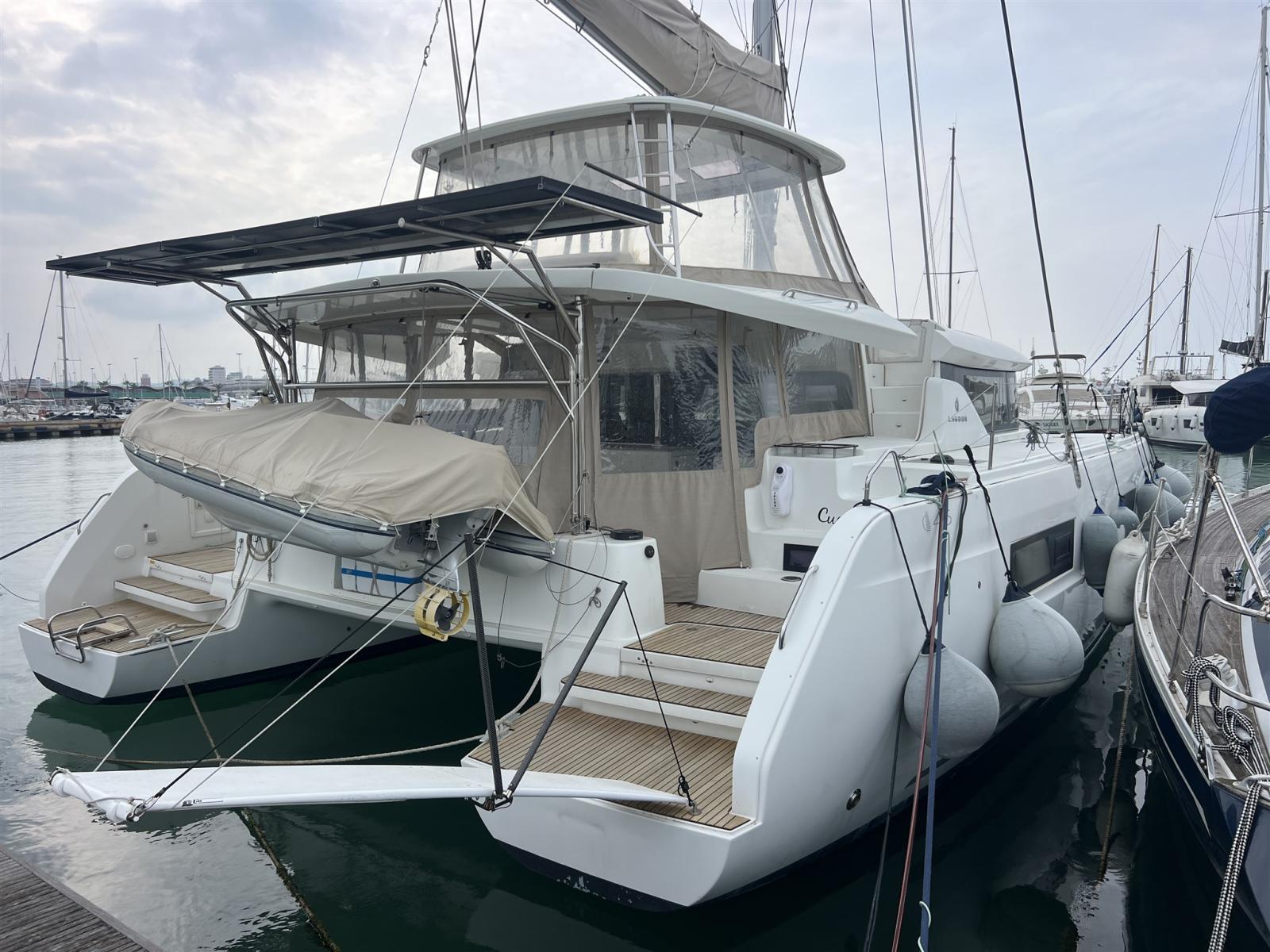 lagoon 46