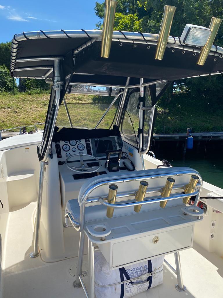 pursuit 2670 cuddy center console