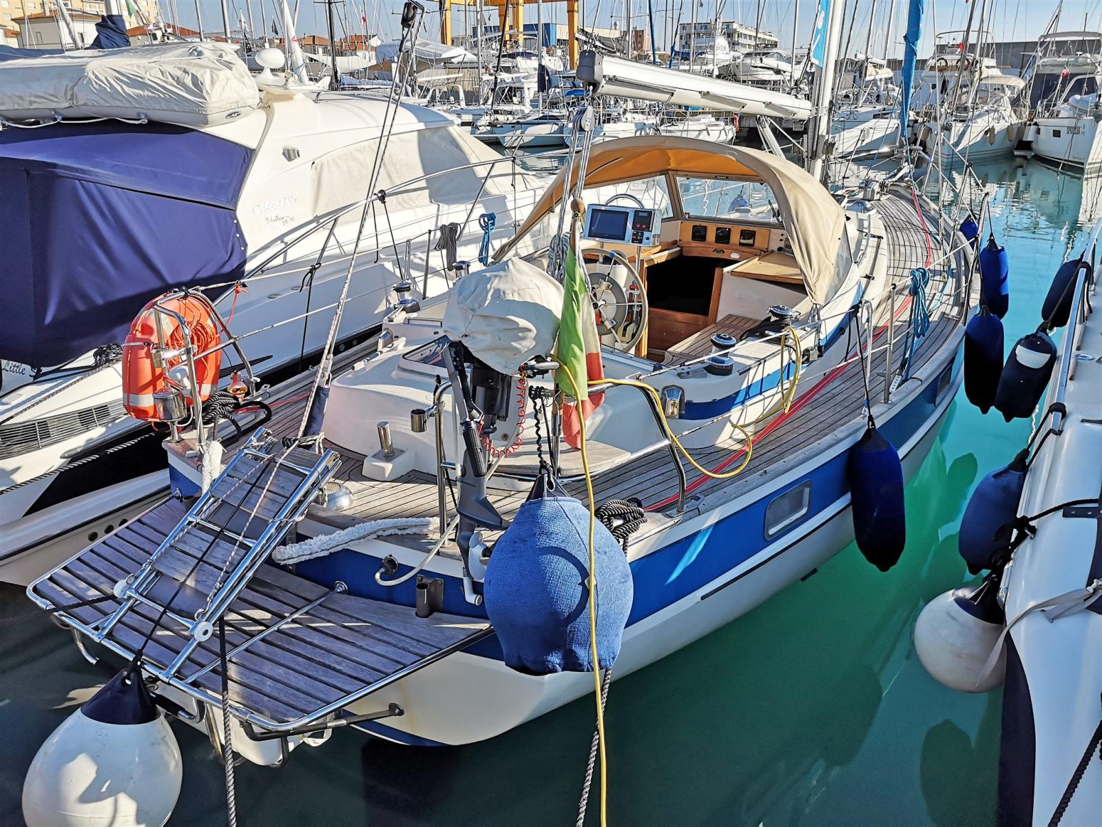 hallberg rassy Hr 352