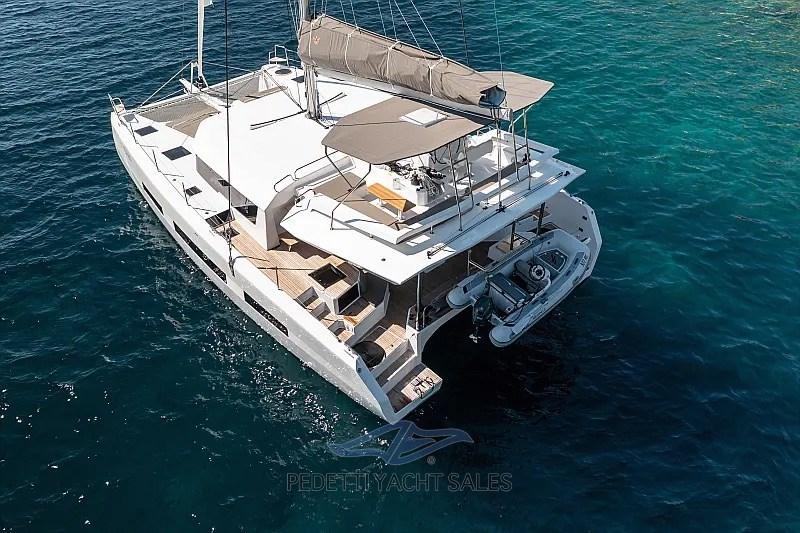 dufour 48 catamarano
