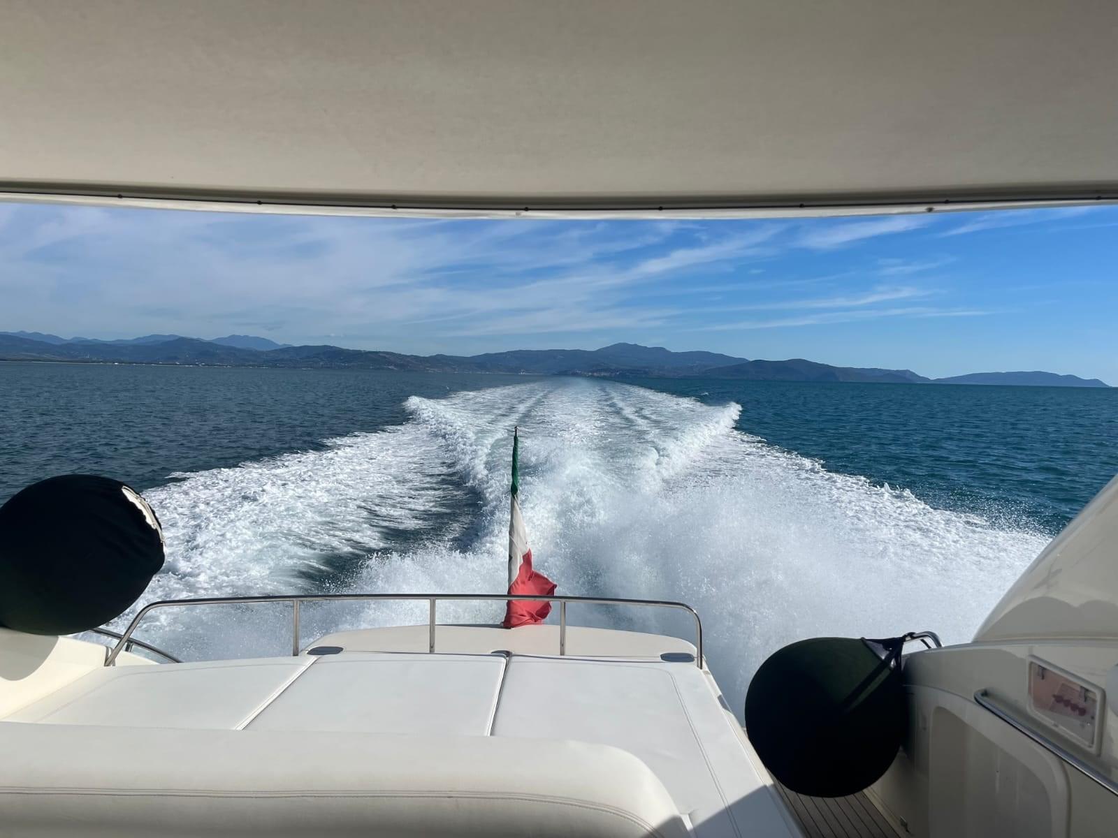 sunseeker Predator 63