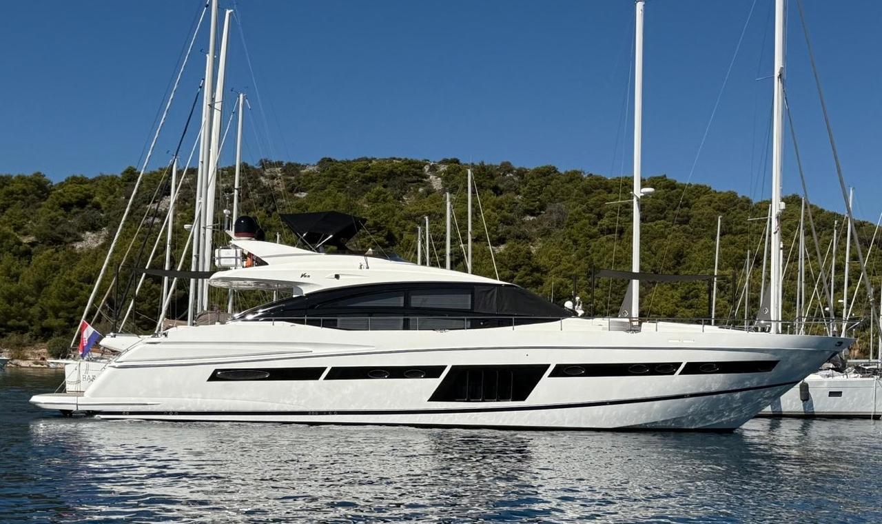 princess yachts V85