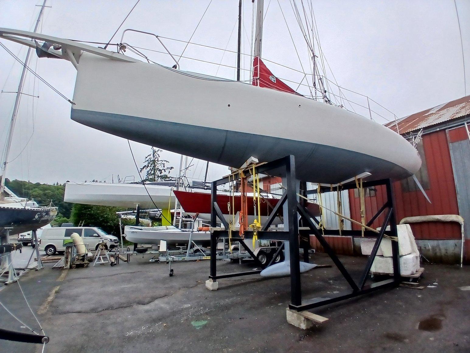 one off ONE OFF 35\', course au large, solo