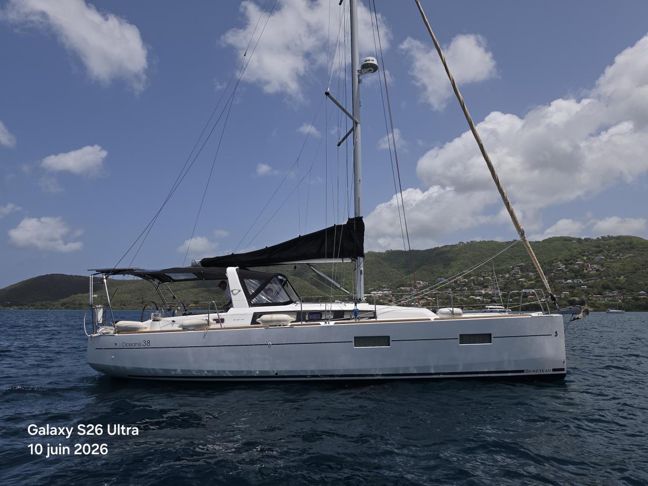 beneteau Oceanis 38