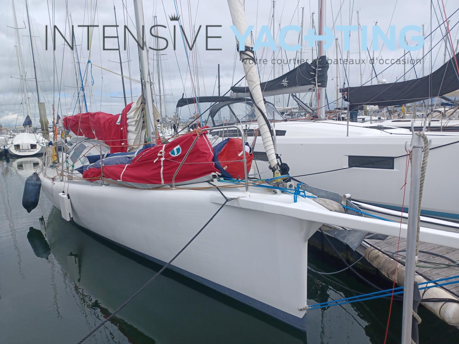 one off ONE OFF 35\', course au large, solo