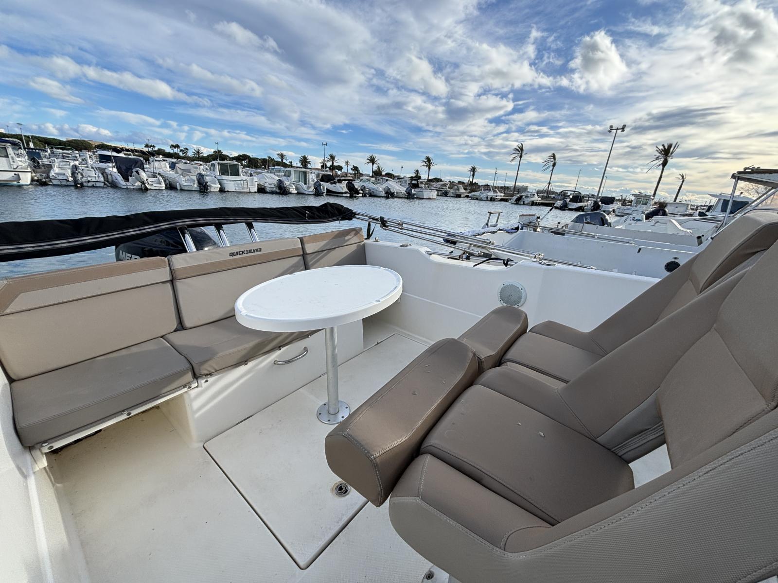 quicksilver Activ 755 Open